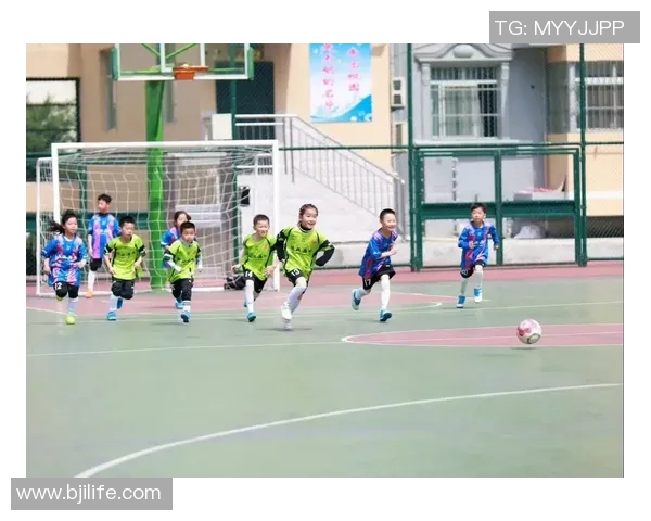 全球足球健将前十名揭晓他们的传奇故事与精彩瞬间回顾