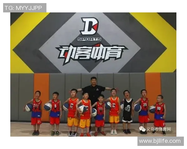 足球红背心的传奇故事与背后的热血青春岁月